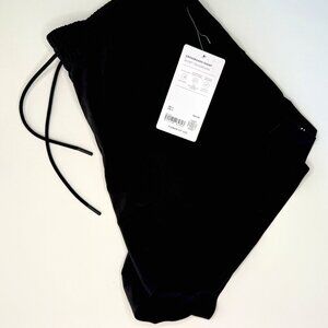 Athleta Crossroads Shorts NWT
